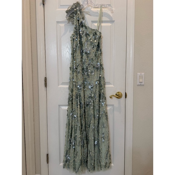 Mac Duggal Pale Mint One-Shoulder Sequin Floral Gown - Picture 4 of 10